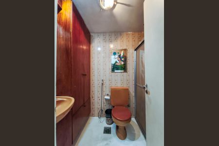 Apartamento à venda com 92m², 2 quartos e 1 vaga Apartamento à venda com 92m², 2 quartos e 1 vagaBanheiro