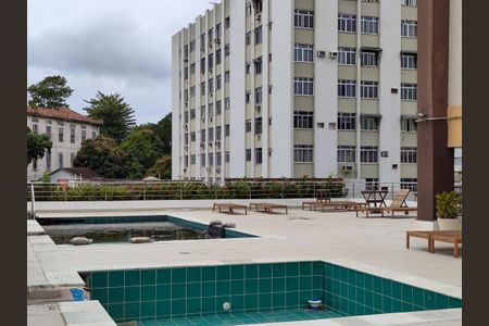 Apartamento à venda com 92m², 2 quartos e 1 vaga Apartamento à venda com 92m², 2 quartos e 1 vagaÁrea comum - Piscina