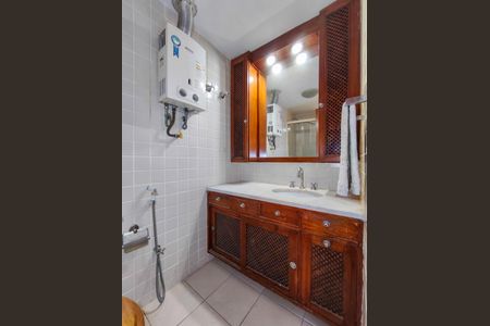 Apartamento à venda com 92m², 2 quartos e 1 vaga Apartamento à venda com 92m², 2 quartos e 1 vagaBanheiro 2