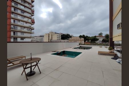 Apartamento à venda com 92m², 2 quartos e 1 vaga Apartamento à venda com 92m², 2 quartos e 1 vagaÁrea comum - Piscina