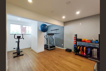 Apartamento à venda com 92m², 2 quartos e 1 vaga Apartamento à venda com 92m², 2 quartos e 1 vagaÁrea comum - Academia