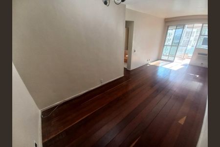 Apartamento à venda com 100m², 2 quartos e 1 vagaFoto 09