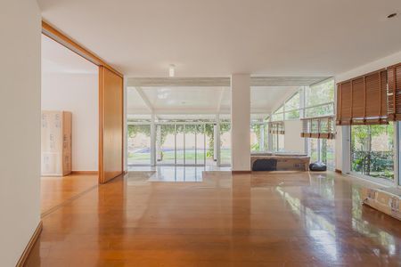 Casa à venda com 540m², 4 quartos e 4 vagasSala 