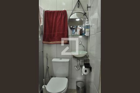 Casa à venda com 95m², 2 quartos e sem vagaBanheiro da Suíte