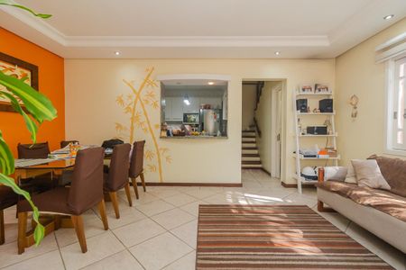 Sala de casa de condomínio à venda com 3 quartos, 194m² em Cristal, Porto Alegre