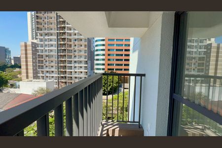 Varanda de kitnet/studio à venda com 1 quarto, 27m² em Pinheiros, São Paulo