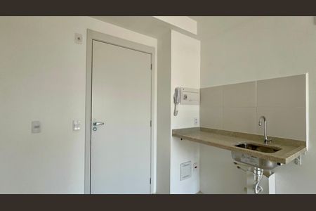 Studio à venda com 27m², 1 quarto e sem vaga Studio à venda com 27m², 1 quarto e sem vagaCozinha
