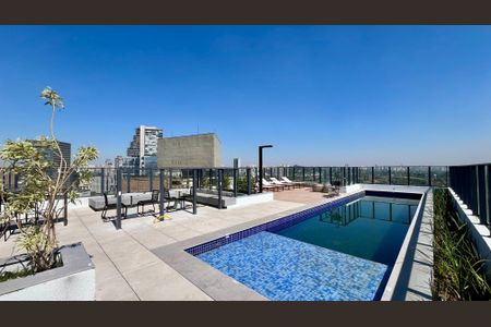 Studio à venda com 27m², 1 quarto e sem vaga Studio à venda com 27m², 1 quarto e sem vagaPiscina