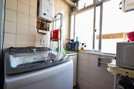 Apartamento à venda com 60m², 2 quartos e 1 vaga Apartamento à venda com 60m², 2 quartos e 1 vagaÁrea de Serviço