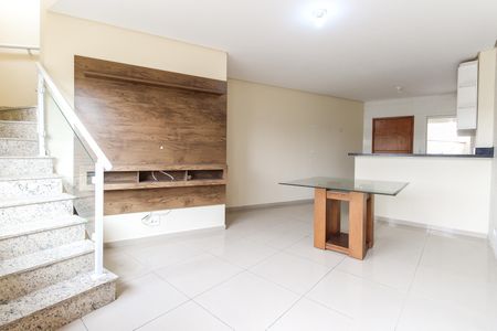 Sala de casa à venda com 2 quartos, 150m² em Vila Monte Santo, São Paulo