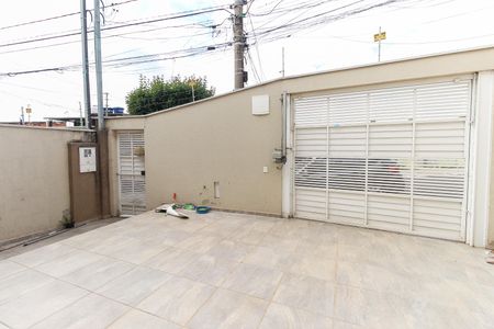Casa à venda com 150m², 2 quartos e 2 vagas Casa à venda com 150m², 2 quartos e 2 vagasGaragem