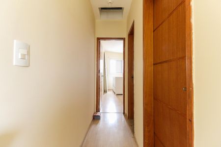 Casa à venda com 150m², 2 quartos e 2 vagas Casa à venda com 150m², 2 quartos e 2 vagasCorredor