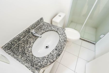 Apartamento à venda com 57m², 2 quartos e 1 vaga Apartamento à venda com 57m², 2 quartos e 1 vagaBanheiro