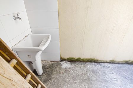 Casa à venda com 72m², 2 quartos e 1 vagaÁrea de Serviço