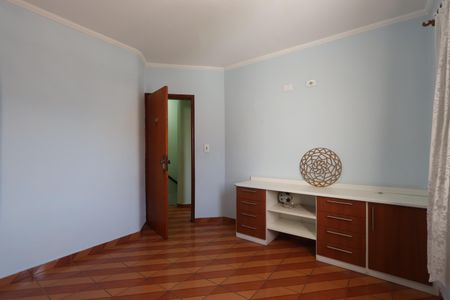 Casa à venda com 79m², 2 quartos e 2 vagasQuarto 2