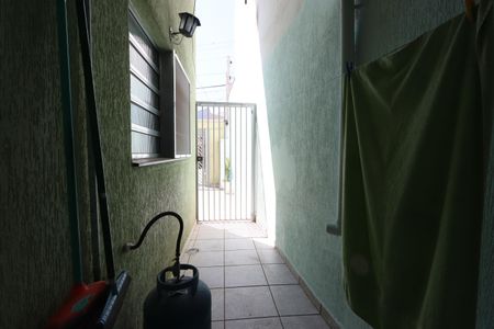 Casa à venda com 79m², 2 quartos e 2 vagasQuintal