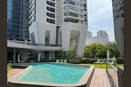 Apartamento à venda com 229m², 4 quartos e 4 vagas Apartamento à venda com 229m², 4 quartos e 4 vagasPiscina