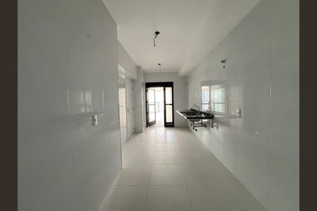 Apartamento à venda com 229m², 4 quartos e 4 vagas Apartamento à venda com 229m², 4 quartos e 4 vagasCozinha