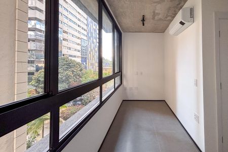 Sala/Cozinha de apartamento à venda com 1 quarto, 80m² em Cerqueira César, São Paulo