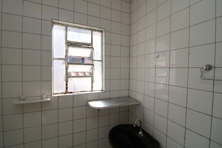 Banheiro de casa para alugar com 1 quarto, 30m² em Chácara Belenzinho, São Paulo