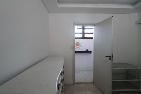 Casa para alugar com 800m², 4 quartos e 4 vagas Casa para alugar com 800m², 4 quartos e 4 vagasQuarto Suíte