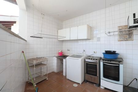 Casa para alugar com 800m², 4 quartos e 4 vagas Casa para alugar com 800m², 4 quartos e 4 vagasÁrea de Serviço