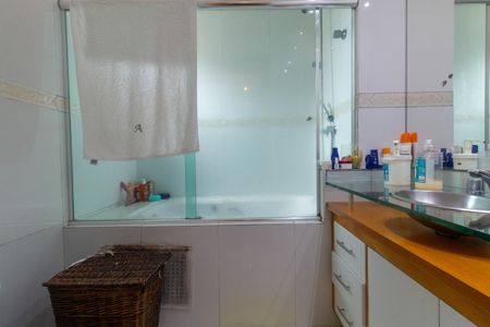 Apartamento à venda com 136m², 3 quartos e 3 vagasBanheiro 1