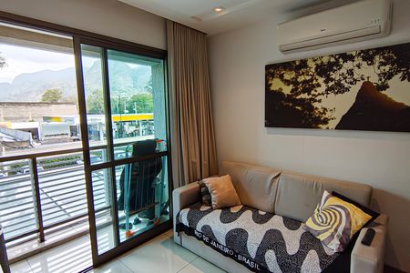 Sala de apartamento para alugar com 1 quarto, 40m² em Jacarepaguá, Rio de Janeiro