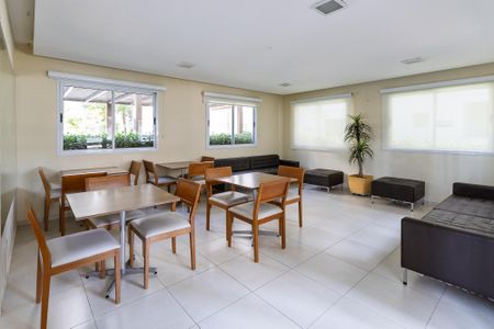 Apartamento à venda com 70m², 3 quartos e 1 vaga Apartamento à venda com 70m², 3 quartos e 1 vagaÁrea comum