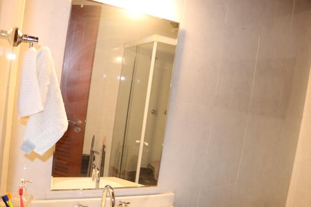 Casa de condomínio para alugar com 458m², 4 quartos e 4 vagasBanheiro 2