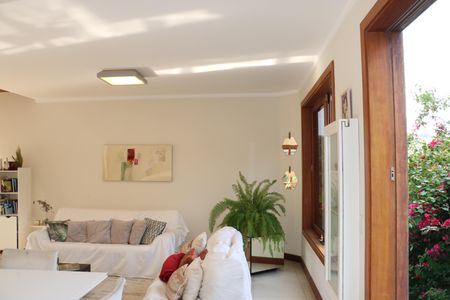 Casa de condomínio para alugar com 458m², 4 quartos e 4 vagasSala