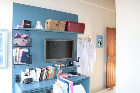 Casa de condomínio para alugar com 458m², 4 quartos e 4 vagasEscritório