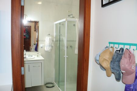 Casa de condomínio para alugar com 458m², 4 quartos e 4 vagasBanheiro da Suíte 2