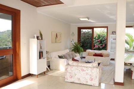 Casa de condomínio para alugar com 458m², 4 quartos e 4 vagasSala