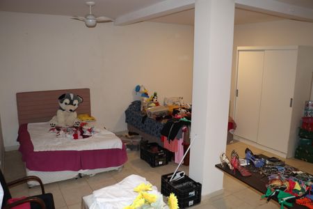 Casa de condomínio para alugar com 458m², 4 quartos e 4 vagasSuíte 4