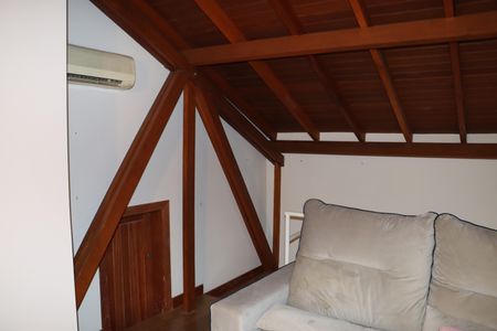 Casa de condomínio para alugar com 458m², 4 quartos e 4 vagasSuíte 3