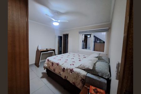 Casa à venda com 248m², 3 quartos e 2 vagas Casa à venda com 248m², 3 quartos e 2 vagasQuarto Suíte