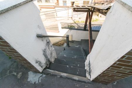 Casa para alugar com 300m², 3 quartos e sem vagaEscada de acesso