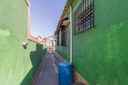 Casa para alugar com 300m², 3 quartos e sem vagaAcesso lateral