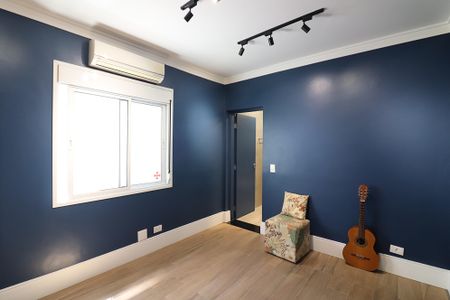 Casa à venda com 300m², 3 quartos e 4 vagasSuíte 2