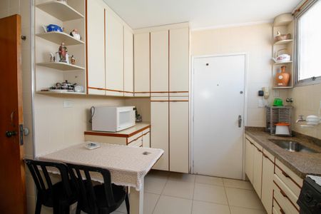 Apartamento para alugar com 140m², 2 quartos e 1 vagaCozinha
