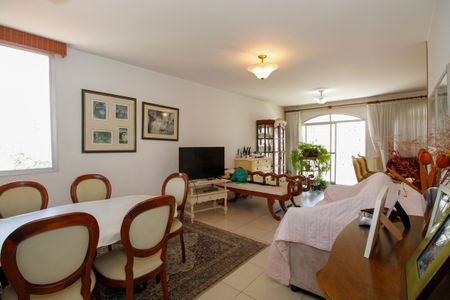 Apartamento para alugar com 140m², 2 quartos e 1 vagaSala 