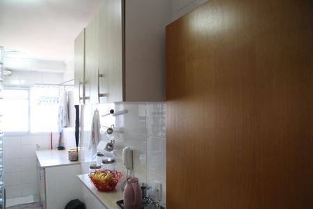 Apartamento à venda com 56m², 2 quartos e 1 vagaCozinha e Área de Serviço