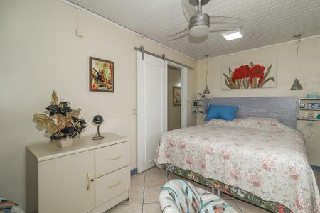 Casa à venda com 215m², 4 quartos e 3 vagasQuarto