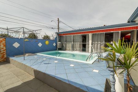 Casa à venda com 215m², 4 quartos e 3 vagasPiscina