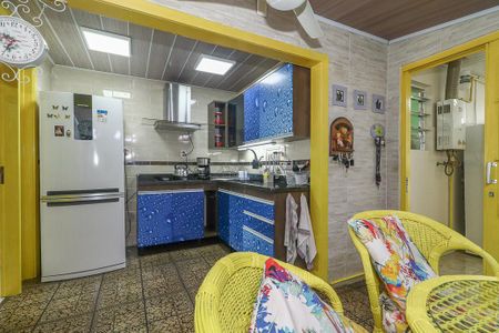 Casa à venda com 215m², 4 quartos e 3 vagasCozinha