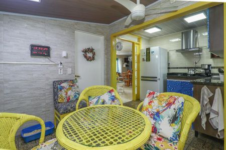 Casa à venda com 215m², 4 quartos e 3 vagasCozinha