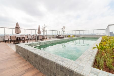 Apartamento à venda com 32m², 1 quarto e 1 vaga Apartamento à venda com 32m², 1 quarto e 1 vagaÁrea comum - Piscina