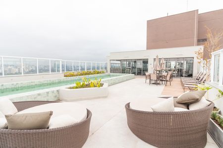 Apartamento à venda com 32m², 1 quarto e 1 vaga Apartamento à venda com 32m², 1 quarto e 1 vagaÁrea comum - Piscina