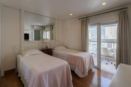 Apartamento à venda com 2 quartos, 157m² em Vila Nova Conceição, São Paulo